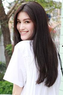 何穗最新爆料新闻报道,揭秘时尚界背后的故事  第2张